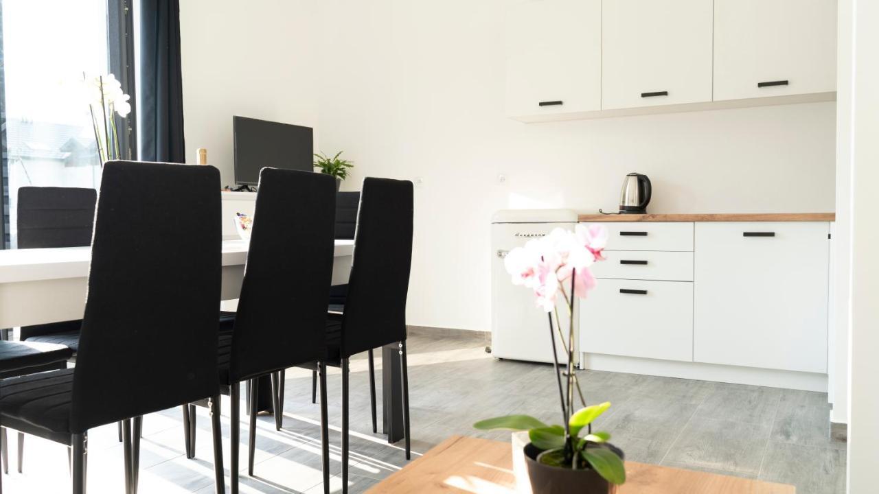 Osada Sluszewo - Apartamenty Restauracja Wydarzenia Γκνιεβίνο Εξωτερικό φωτογραφία