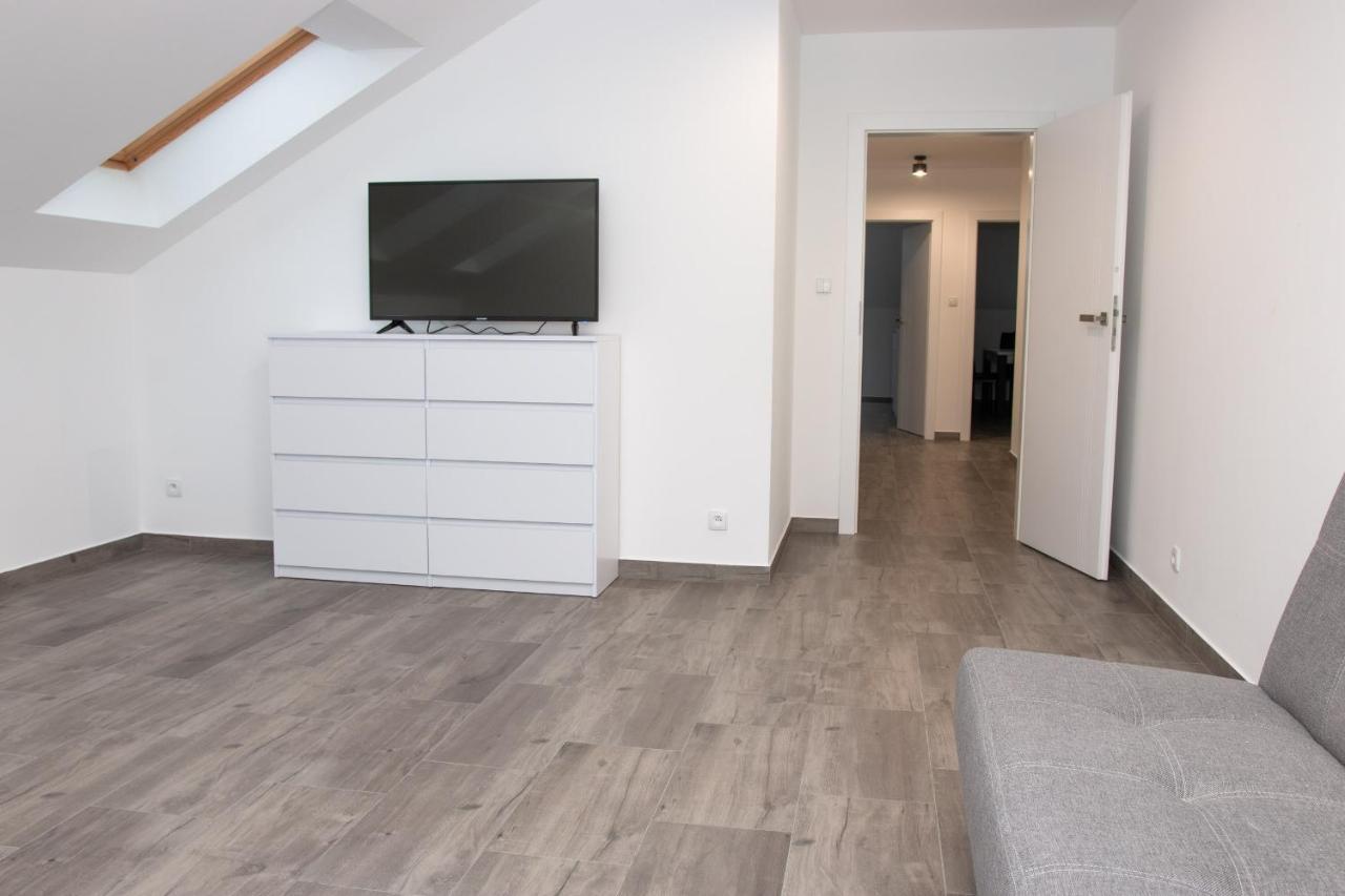 Osada Sluszewo - Apartamenty Restauracja Wydarzenia Γκνιεβίνο Εξωτερικό φωτογραφία